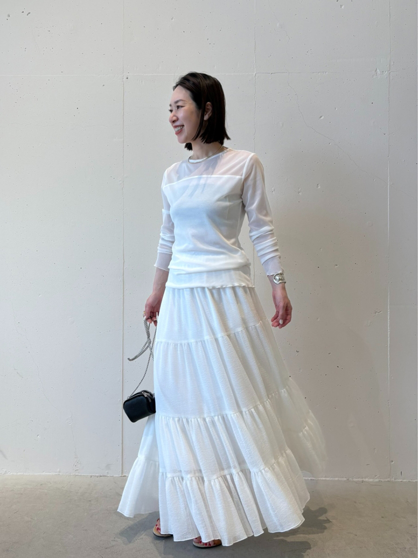 j. / AKIKO - 一枚で決まる、大人のカットソー