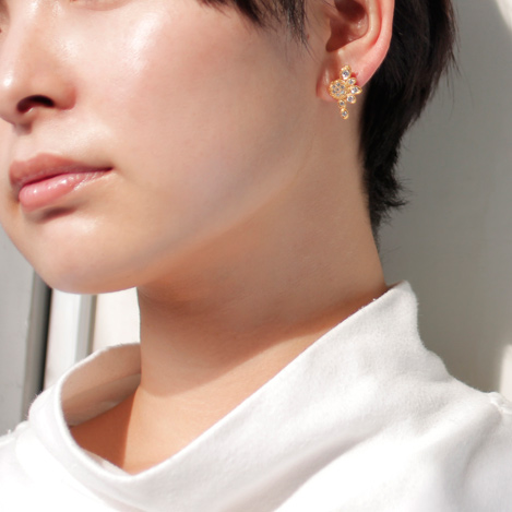 「アヤミ ジュエリー」の春を彩る「ひかり」のジュエリー