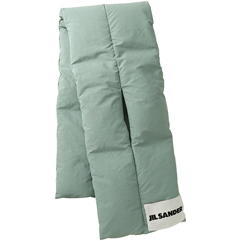 冬のスタイリングに加えたい「ジル サンダー」マフラー＆ブーツ