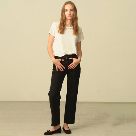 シルエットが美しい、「マザー」の定番デニム