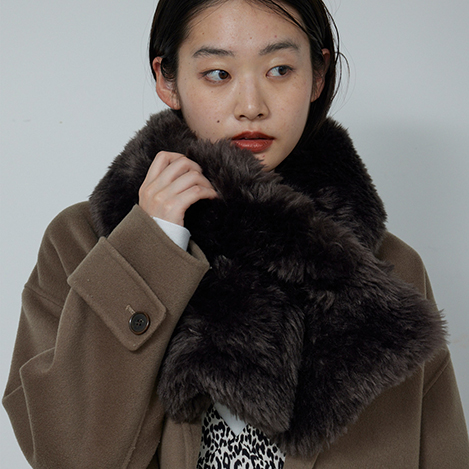 今取り入れたい、ファー＆フラッフィー小物特集
