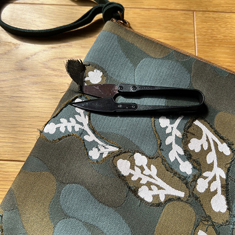 「ミナ ペルホネン」のテキスタイル-sleeping flower-