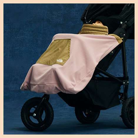 「ザ・ノース・フェイス」の人気ベビーブランケットに、フリースタイプが仲間入り