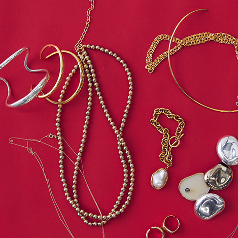 ホリデーシーズンを彩るアクセサリー