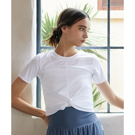 「ジュリエ」から、初めてヨガやワークアウトをする方も手に取りやすい価格帯のエントリーラインが登場