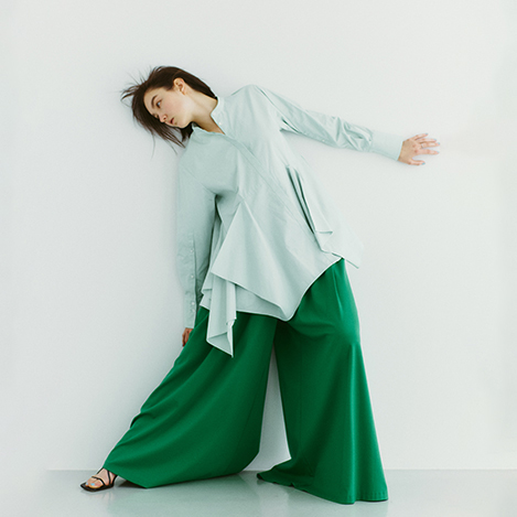 ＜ PICK UP ＞1枚でサマになるブラウスをご紹介