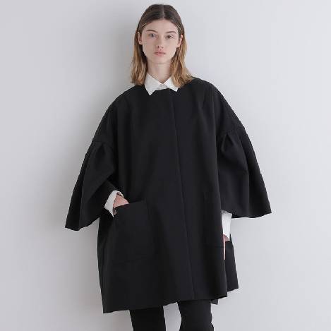 ＜PICK UP＞華やかさのあるフォルミーなデザインコート