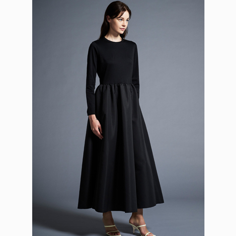 完売していた“バレリーナT-ドレス”が予約可能に！