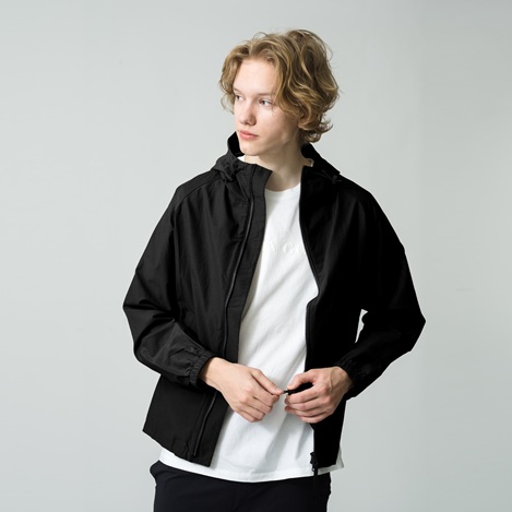 【WOMEN&MEN】頼れる秋の軽やかアウター 4選