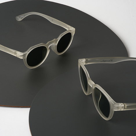 フィット感抜群のシリコンコーティングフレーム