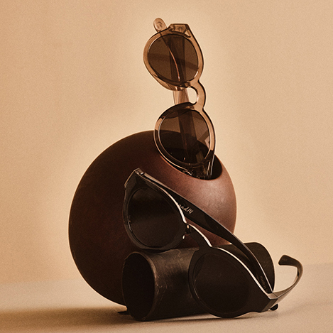 ボストンフレームをベースにした新作アイウェア