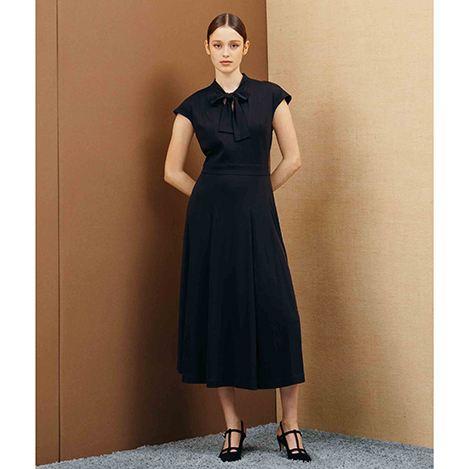 これさえあれば!学校行事からビジネスシーンまで使える、秋のマストバイオケージョン服