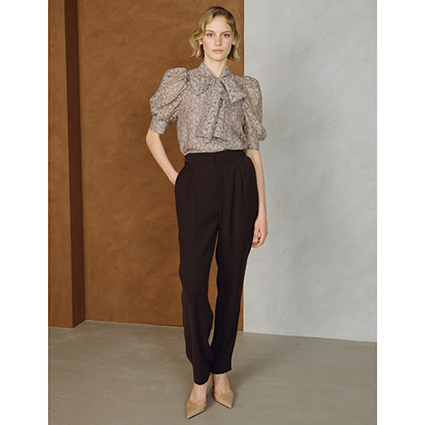 今から活躍！シアーに魅せる、特別感のあるプレ秋服