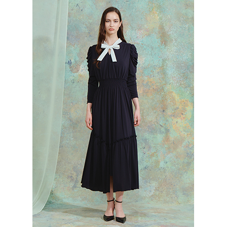 顔映え、可愛さ、美しさ。これ一着でパーフェクト！鉄板ネイビードレス