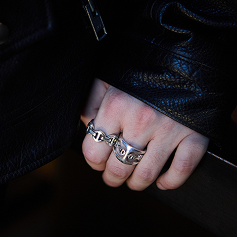 【UNISEX】本物の価値を纏う「ホーセンブース」のシルバー925