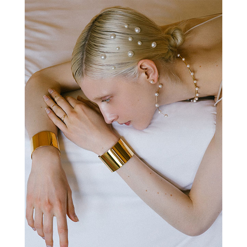 輝きをまとう、特別な季節。「ビジュードエム」のジュエリーで、とっておきのご褒美を