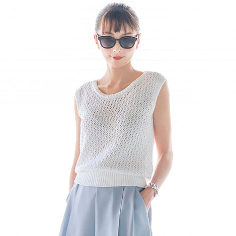 夏から秋の気配まで。素肌に心地よいウォッシャブルニット特集