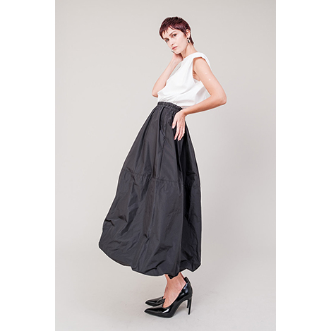 夏のおしゃれを快適に！「ドメル」の大人フェミニンジャージードレス