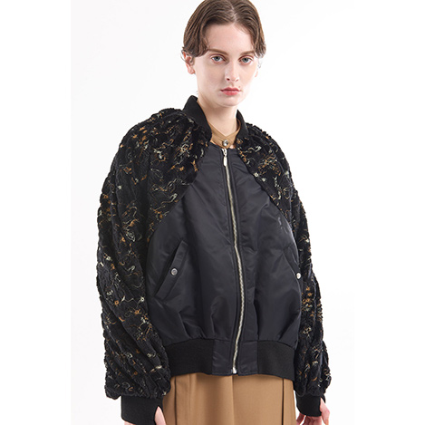 日常で心がときめく「ミューラル」の特別なニット＆アウター