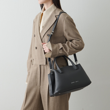 毎日の仕事を心地よく。イアクッチと始める一年。