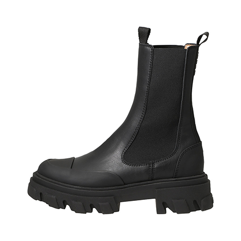 「ガニー」今季のマストハブアイテム