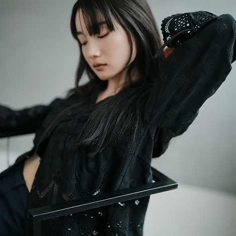 クラシカルな女性らしさを小柄なあなたへ