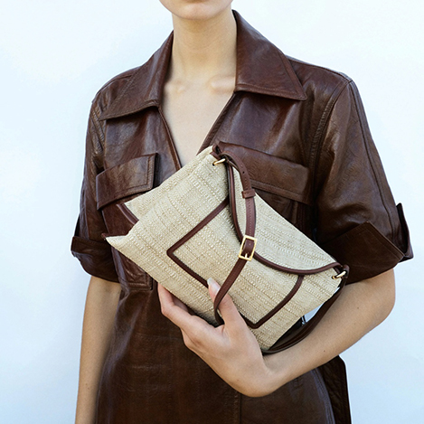 「ワンドラー」のアイコンバッグに、初夏を彩る新作ラフィアが登場