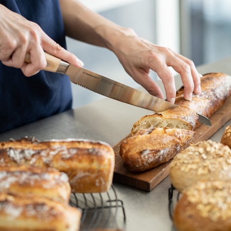 パン切りナイフはこれ一択! ベーカリーやレストランのシェフも愛用「せせらぎ」