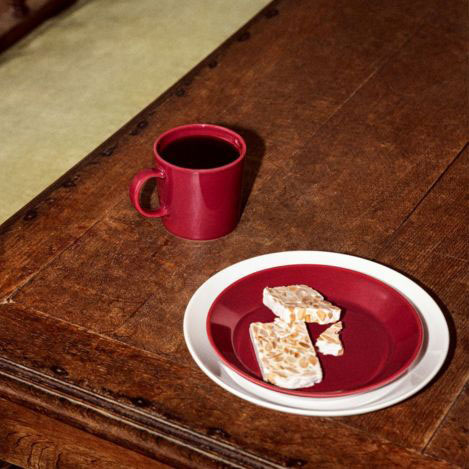 「ティーマ」のシーズナルカラーと「プレイ」マグの新色が入荷