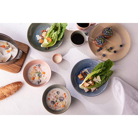 暮らしに彩りを。岐阜県・作山窯のうつわ「SAKUZAN」が登場