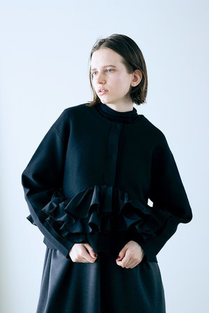 MARILYN MOON(マリリンムーン)｜スパイラルタフタラッフルニット