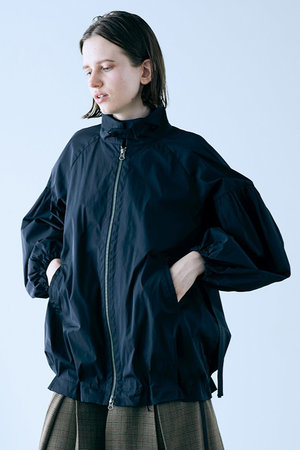 マシュマロ。MARILYN MOON リバーシブルチュール&サテンブルゾン マシュマロ。MARILYN MOON リバーシブルチュール&サテンブルゾン