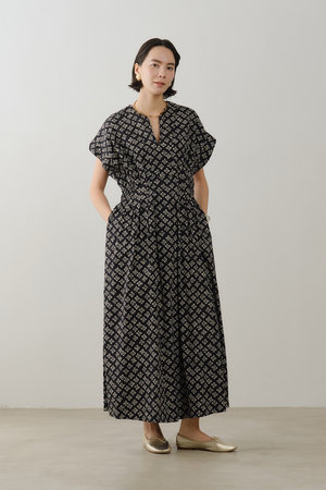 ne Quittez pas(ヌキテパ)｜Poplin Print タックドレス/ブラック の