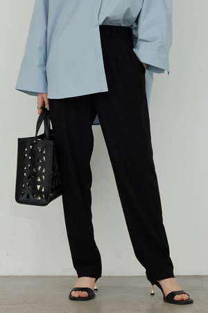 ガリャルダガランテ定番／透けない生地ジャージーフレアパンツ ブラック(1)M-L GALLARDAGALANTE（ガリャルダガランテ）の「ジャージーフレア