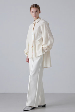 ADORE(アドーア)｜クリアコンパクトブラウス/オフホワイト の通販