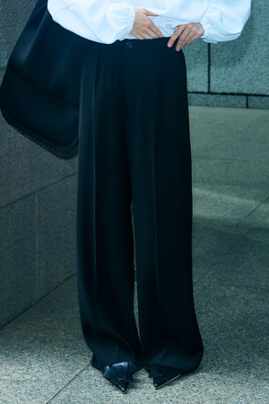 ENFOLD(エンフォルド)｜【予約販売】CENTER-PRESS STRAIGHT-PANTS