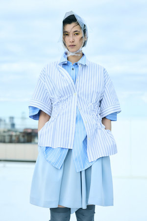 ENFOLD(エンフォルド)｜Double Stripe Shirring SH/シャツ/ホワイト の