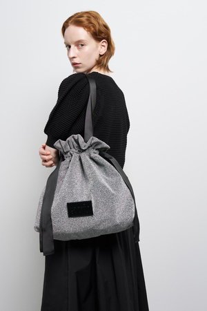【mari】ラトータリテ　ライトグログラン　ブルゾン ネイビー LANVIN en Bleu(ランバン オン ブルー)｜ラメグログランギャザーバッグ