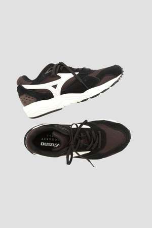MIZUNO MARGARET HOWELL ブラウンマフラー mizuno campaign Autumn&Winter 2025 | MARGARET HOWELL