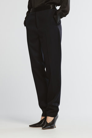 CINOH(チノ)｜BLACK FORMAL テーパードパンツ/ネイビー の通販