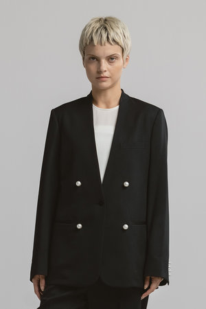 CINOH ノーカラージャケット　ブラック　パールボタン CINOH(チノ)の【HPS別注】 パールボタン ノーカラージャケット通販