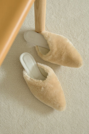 Whim Gazette(ウィム ガゼット)｜【Hoaw.】ムートンミュール/ライト