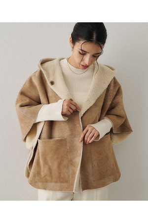 Whim Gazette(ウィム ガゼット)｜ムートンポンチョ/ベージュ の通販