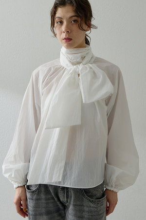 Whim Gazette(ウィム ガゼット)｜ギャザーボウタイブラウス/ホワイト