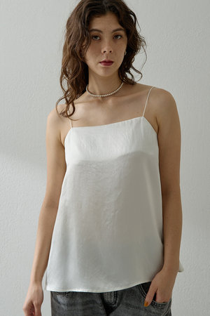 Whim Gazette(ウィム ガゼット)｜サテンキャミソール/オフホワイト の