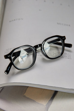 Whim Gazette 【THE PAUSE】メガネ 新品 Whim Gazette(ウィム ガゼット)｜【THE PAUSE】メガネ/ブラック の通販