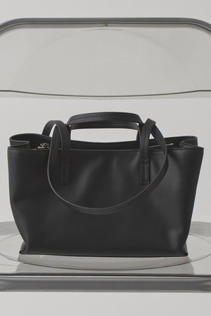 Whim Gazette(ウィム ガゼット)｜【Hoaw.】WIDE HANDBAG S/ブラック の