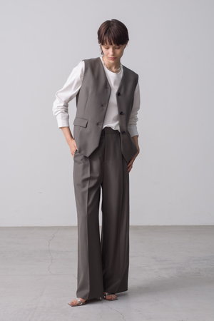 【ebureエブール】ハイカウントドラウールタックテーパードパンツ　ベージュ36 ebure/エブール｜ 「エブール」でいま売れているパンツ3選｜エル・ショップ