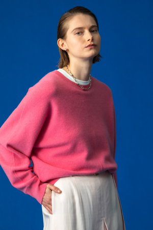 ebure(エブール)｜ハイゲージカシミア クルーネックニットプルオーバー