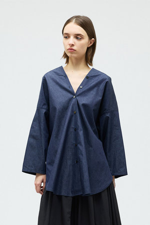 mizuiro ind(ミズイロインド)｜V neck denim shirt シャツ/96 の通販